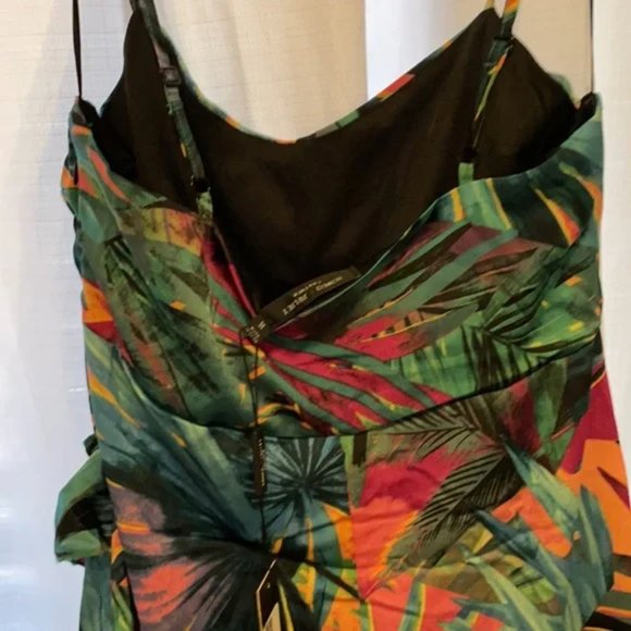 Romeo + Juliet Tropical Dress - Multi-Colored Print - M - NWT - Picture 4 of 7